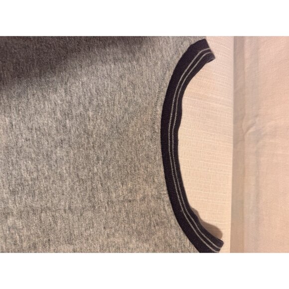 Vintage Disneyland Mickey Mouse V-Neck Ringer T-Shirt Gray XL Disney - Picture 5 of 9